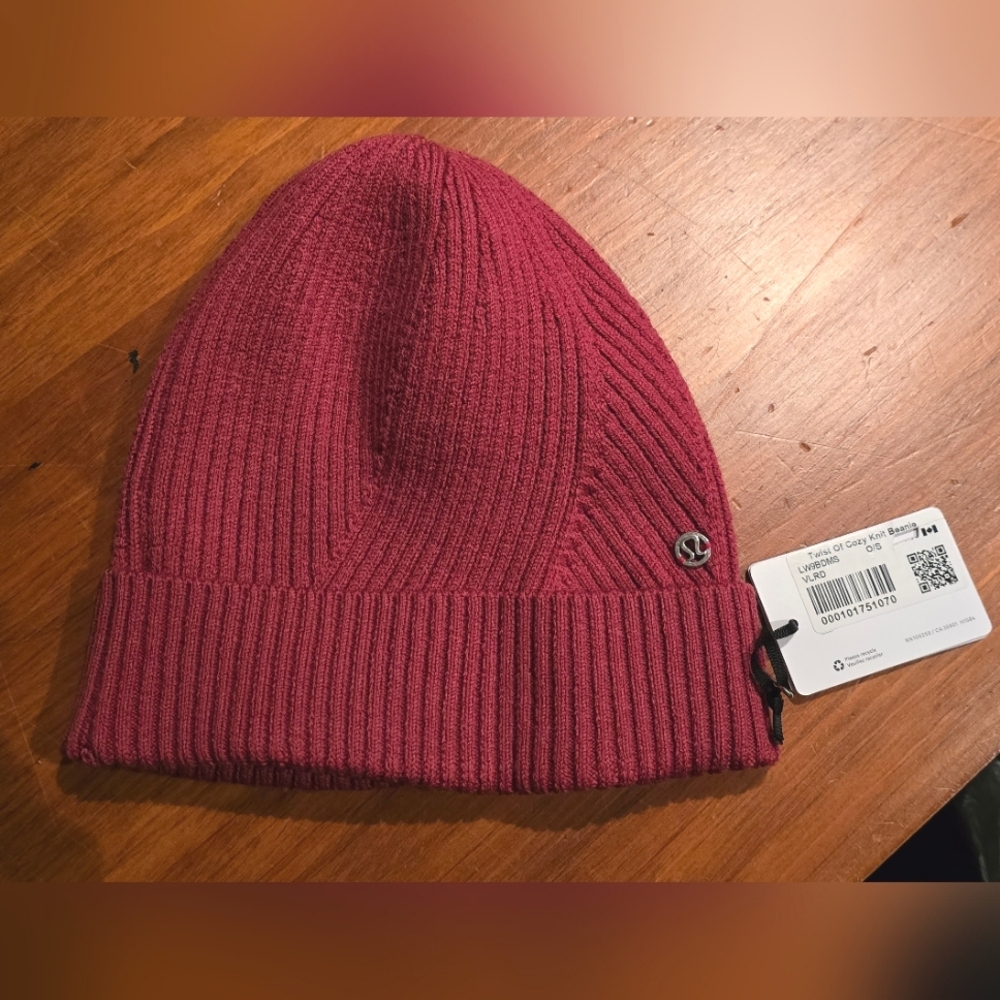 Lululemon Twist of Cozy Beanie